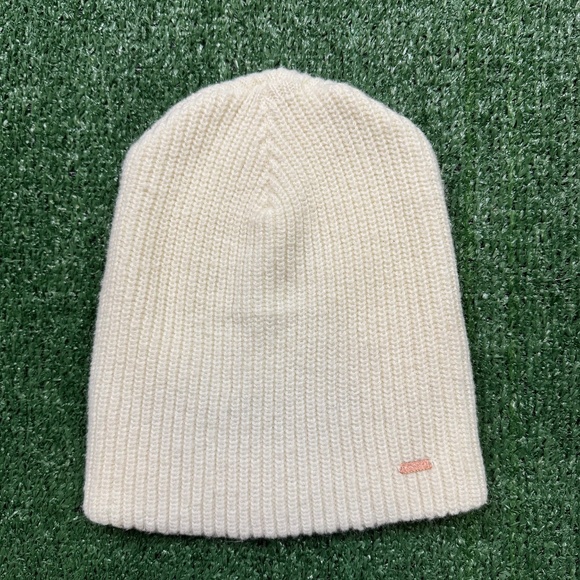 Free People Cable Ribbed Slouchy Beanie Bonnet Skull Cap Ladies One Size White - Picture 1 of 4